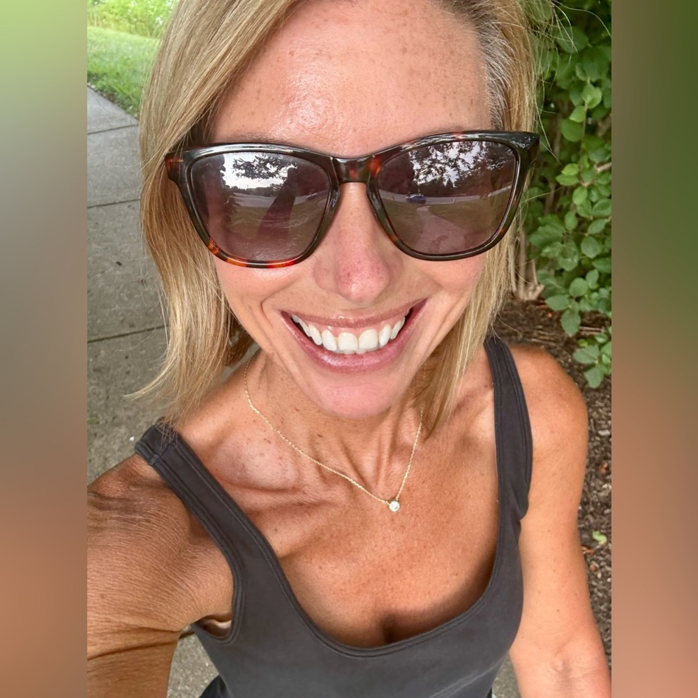 Meet your Posher, Alison.